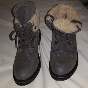 Dark Gray Faux Fur lined winter boots